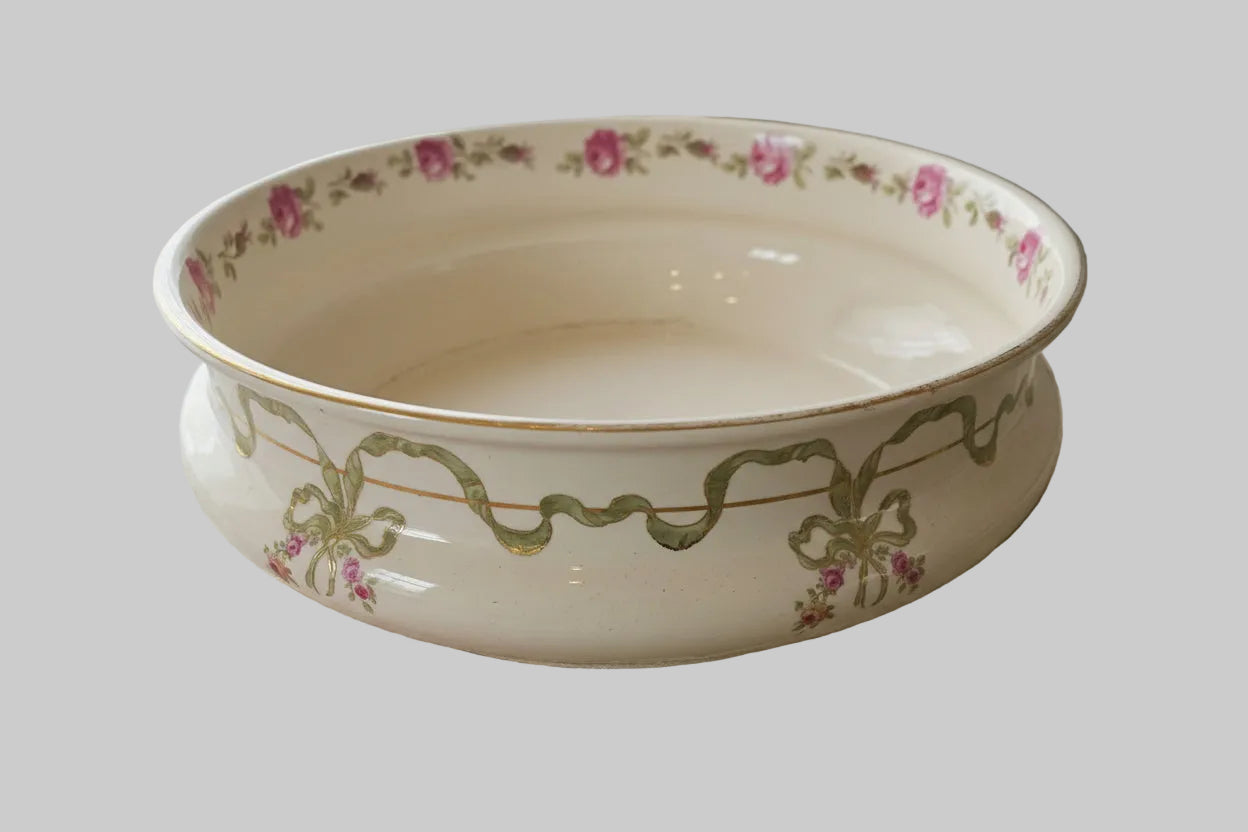 Top view of basin and gilt wear to edging in set of Antique Royal Bonn Pitcher and Basin Set - Franz Anton Mehlem (Germany, c.1890)