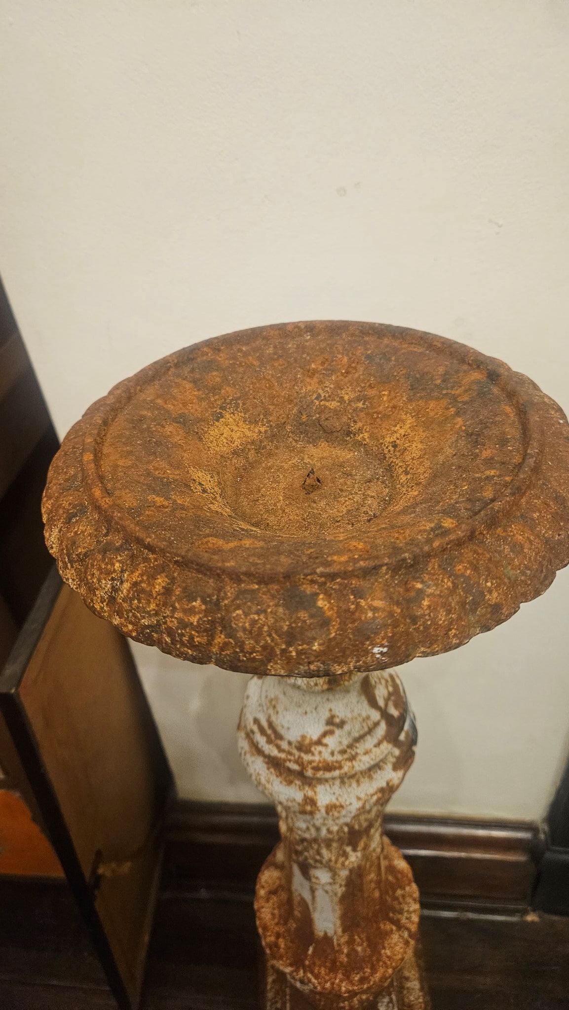 Top of Antique Cast Iron Garden Pedestal Victorian/Edwardian Architectural Salvage Stand Mount with Original Patina c. 1880–1920 showing authentic weathered patina