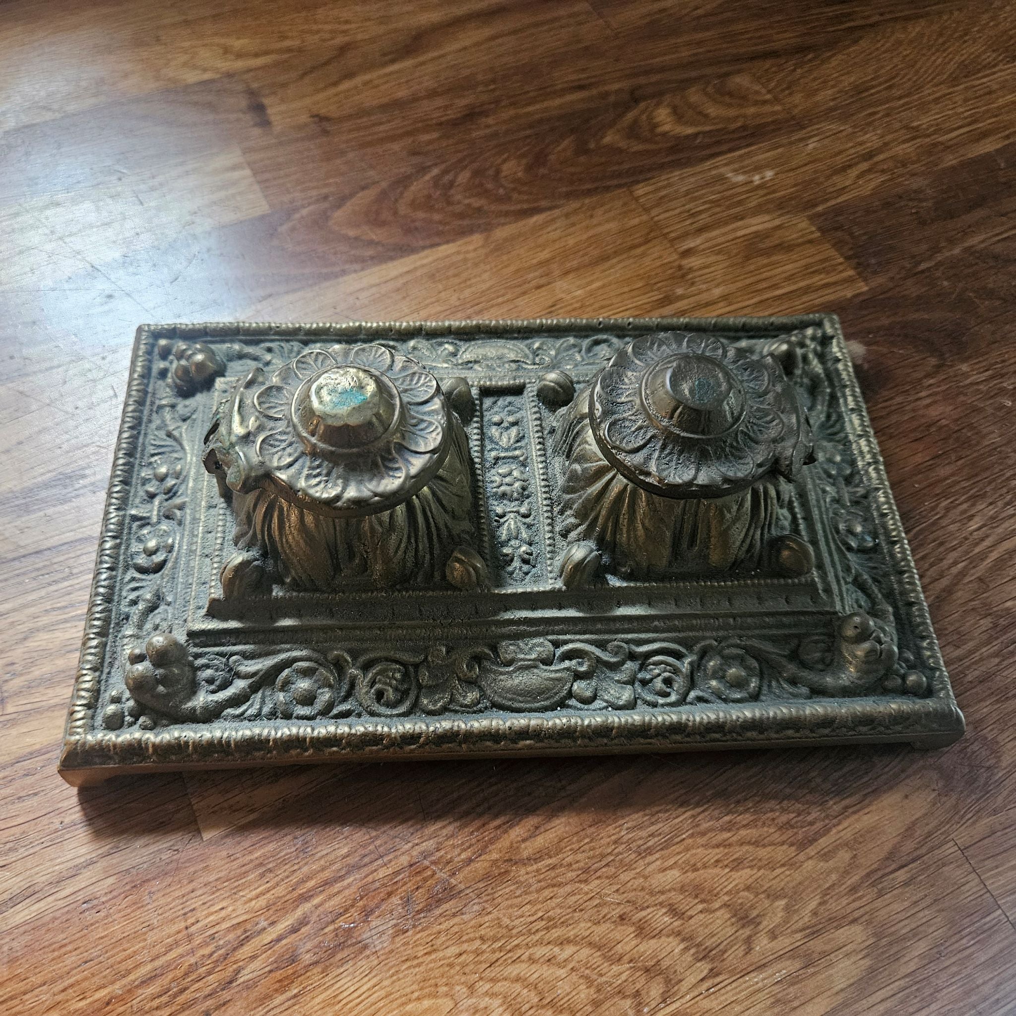 Victorian Style Double Inkwell Desk Stand Ornate 1.63kg Cast Brass
