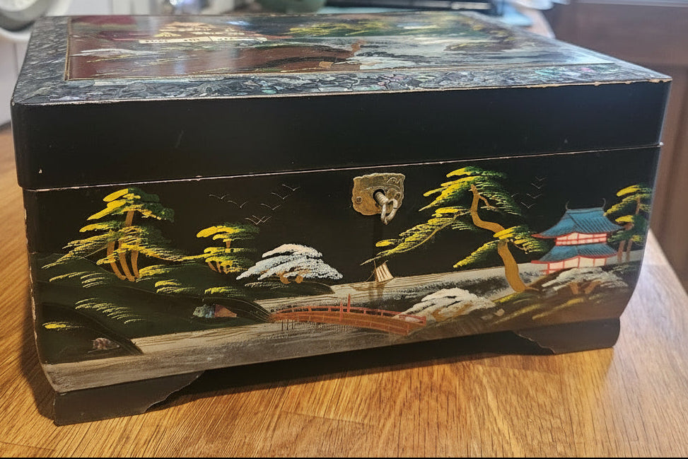 Mid Century Vintage Japanese Lacquer Wooden Cantilever Jewellery Box