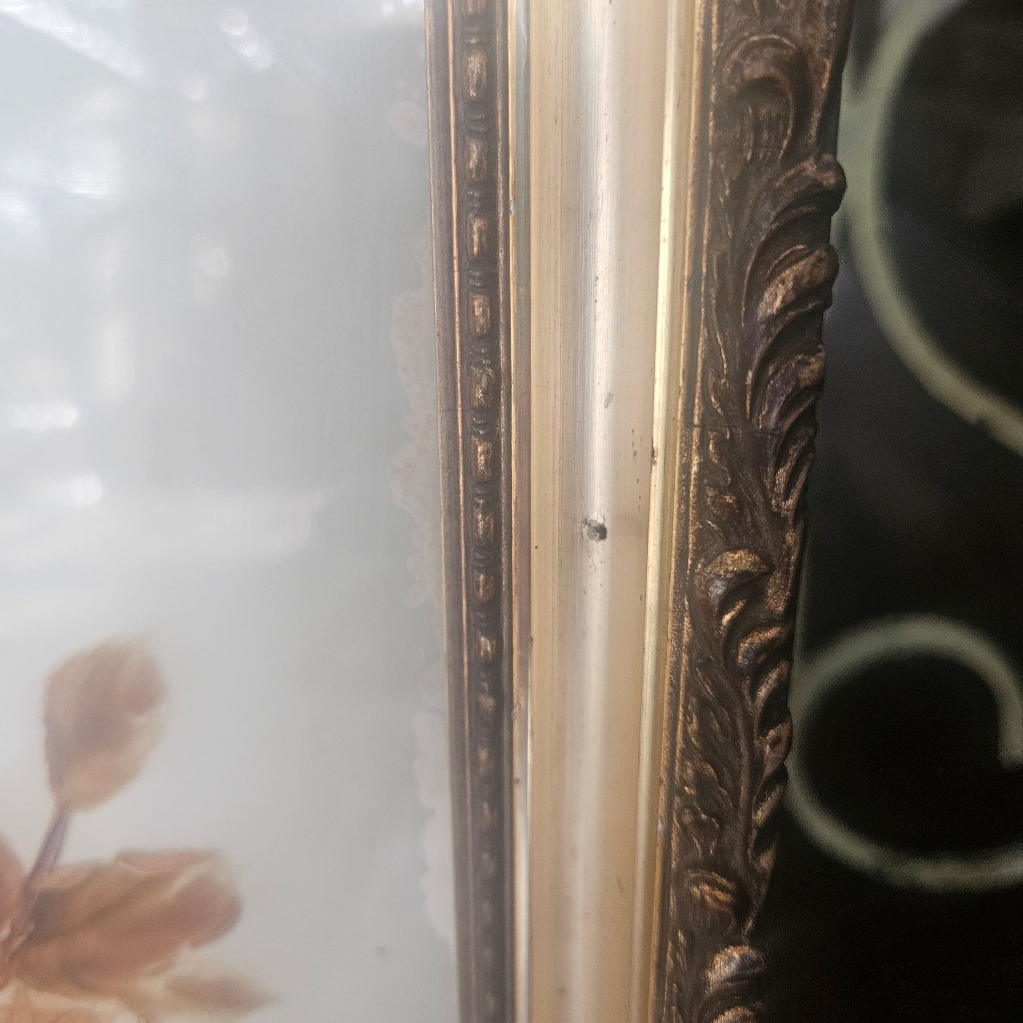 Delamination wear on edge of Vintage Hand-Painted Floral Still Life Art Ornate Gilt Frame c.1960's
